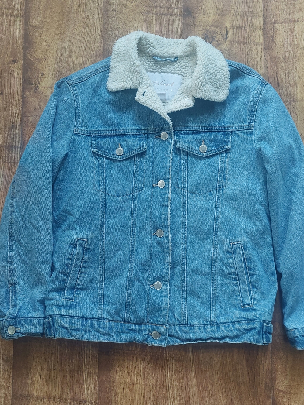 Light Wash Denim Sherpa Jacket with Cream Collar Women S M  Oversized